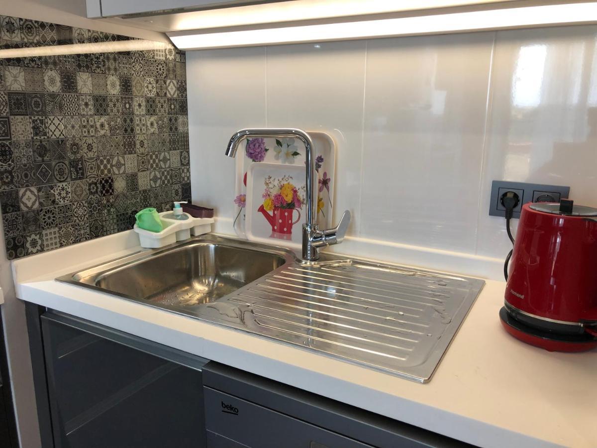 Nilin Apartment Istanbul Bagian luar foto